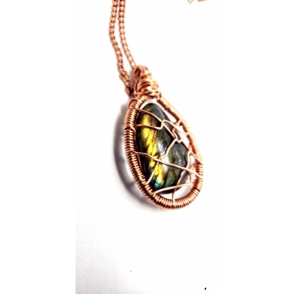 Wire wrapped labradorite crystal necklac - Picture 10 of 11